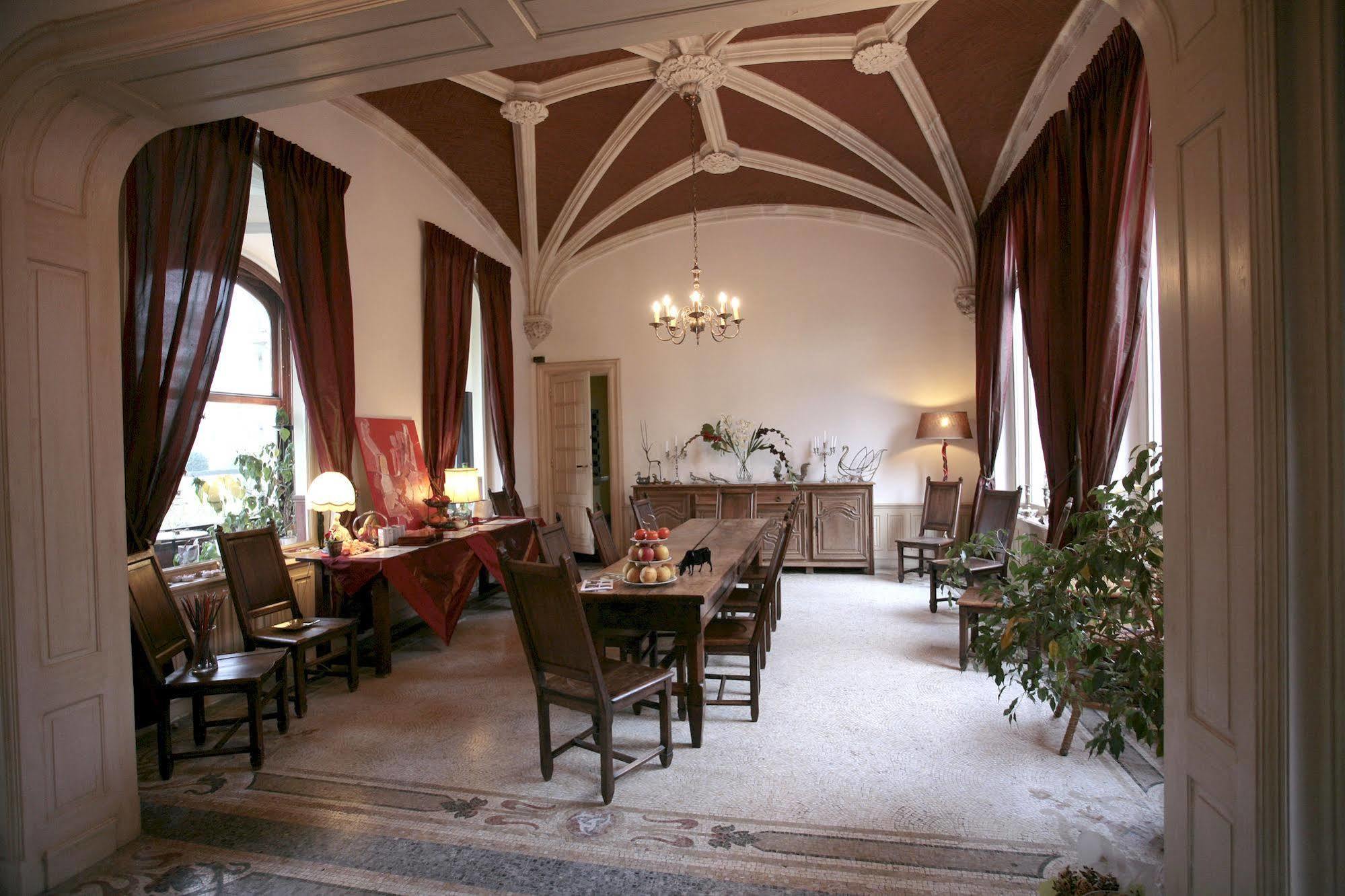 Le Chateau Des Ormes Bed & Breakfast Lambersart Exterior photo